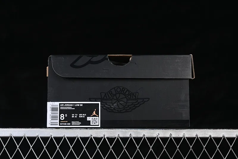 All categories Air Jordan Jordan series basketball shoes Air Jordan 1 Low Air Jordan 1 Low AJ1 Joe 1 white dark blue low-top cultural and casual sneakers IO7448-400